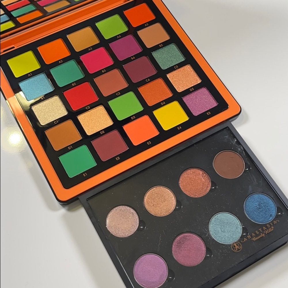 ABH Bundle - Norvina palette & 8 single shadows